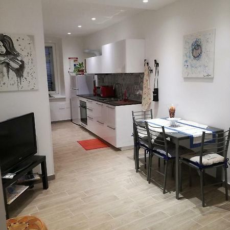 Casa Giuliana Apartment ตรีเอสเต ภายนอก รูปภาพ